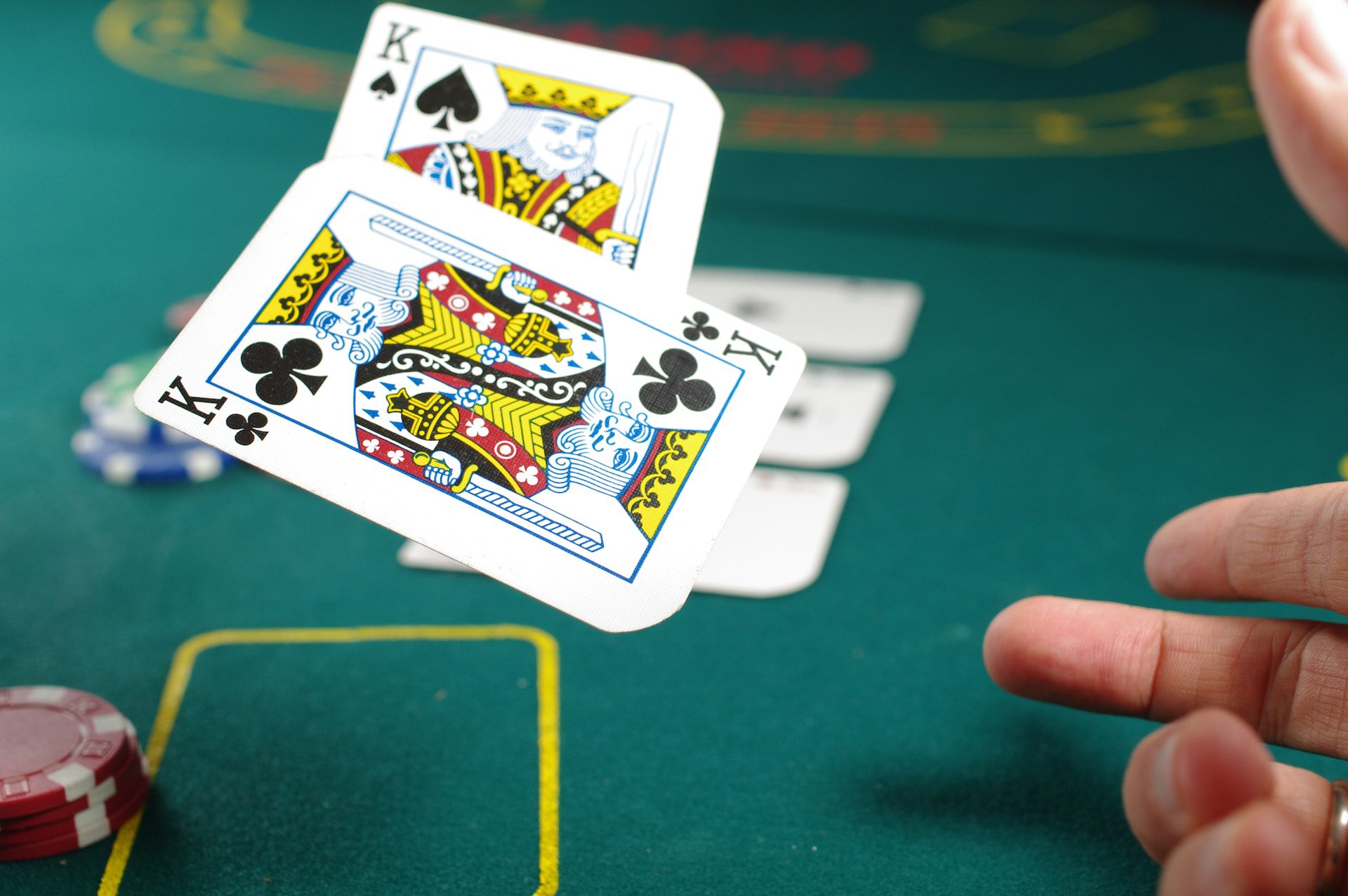 How to create an online course casino website